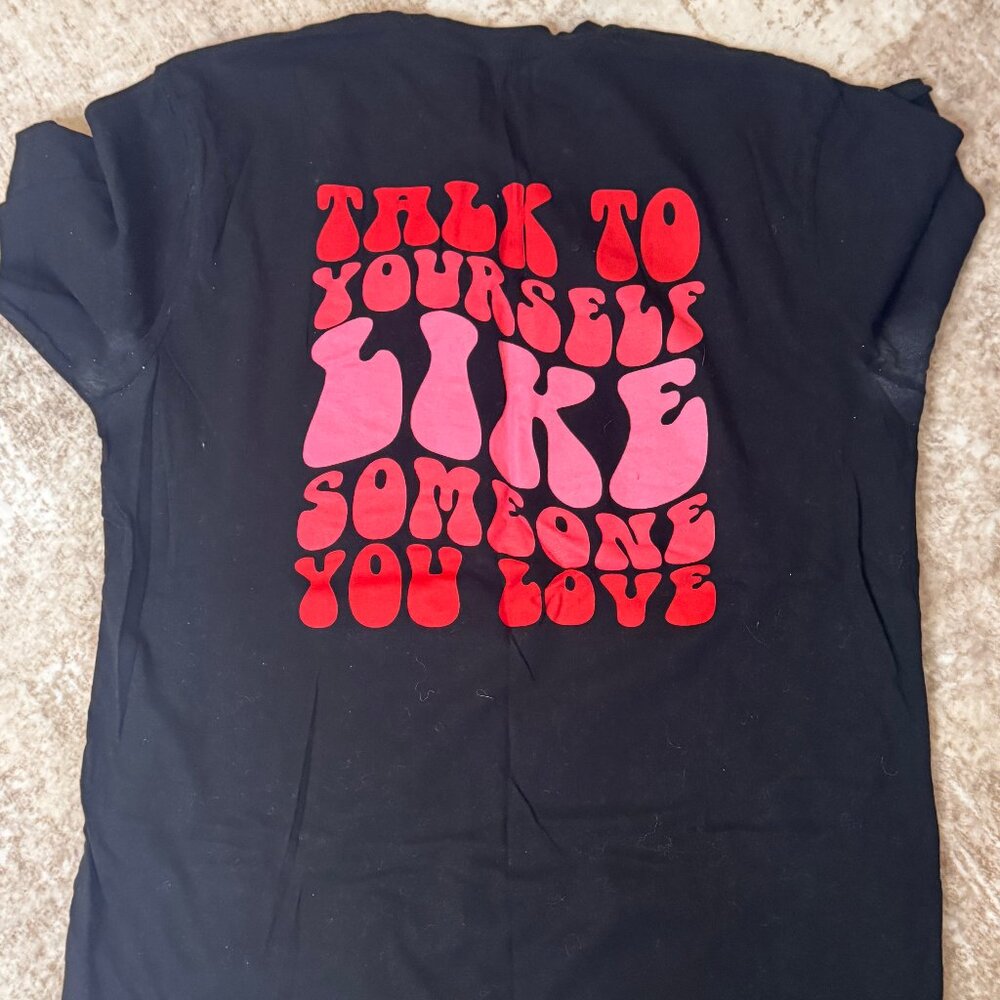 Black Cotton S/S T-shirt w/ Great Message in Reds & Pinks, XL